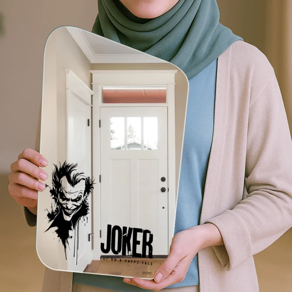 آینه دکوراتیو طرح جوکر نمای نزدیک